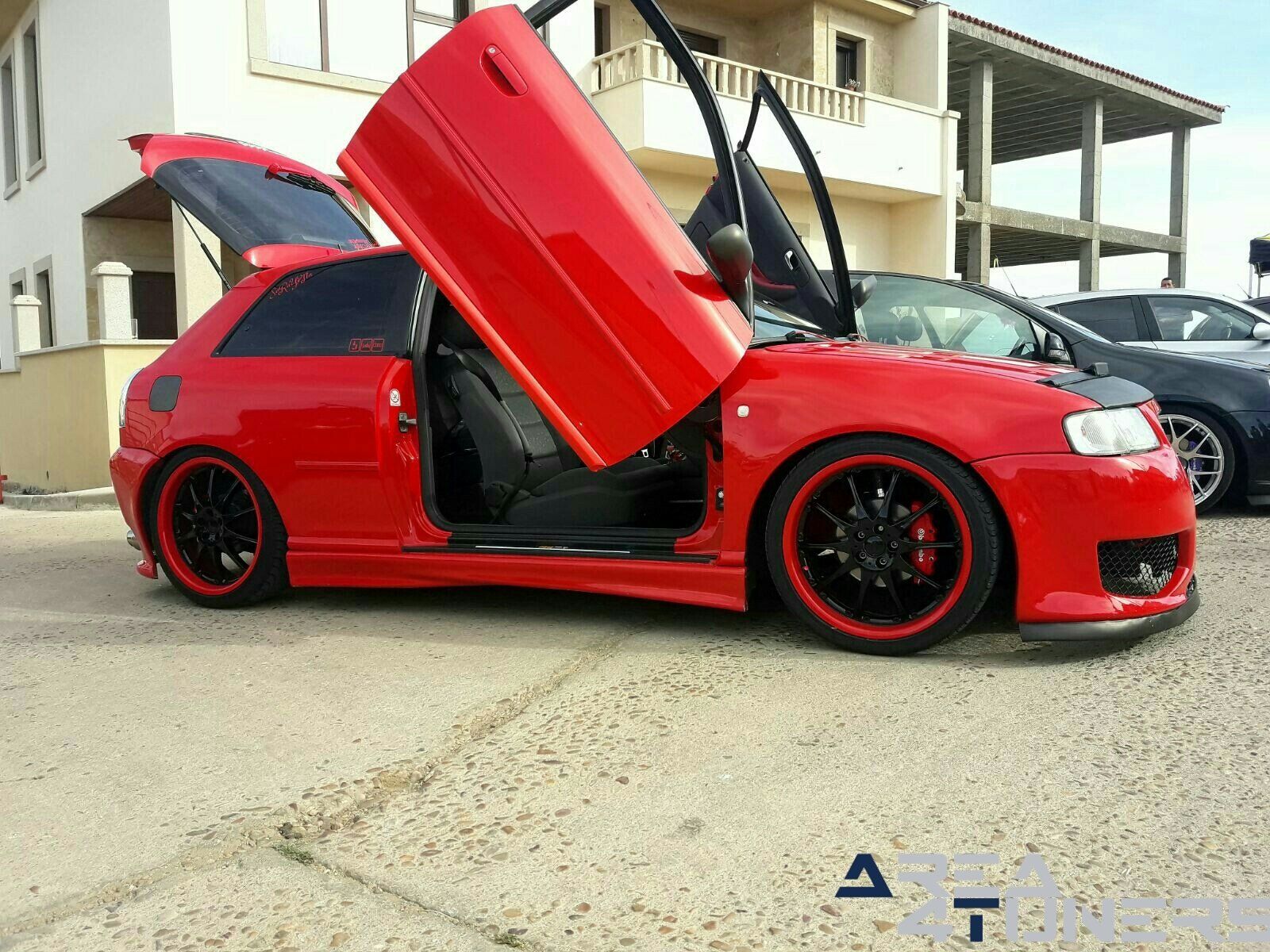 1ª Kdd Tuning Racing Clásicos Aldehuela De La Bóveda
Imagen del reportaje revista Tuning Area4tuners.es, concentración de coches Tuning del año 2017 en Aldehuela De La Bóveda, Salamanca, España