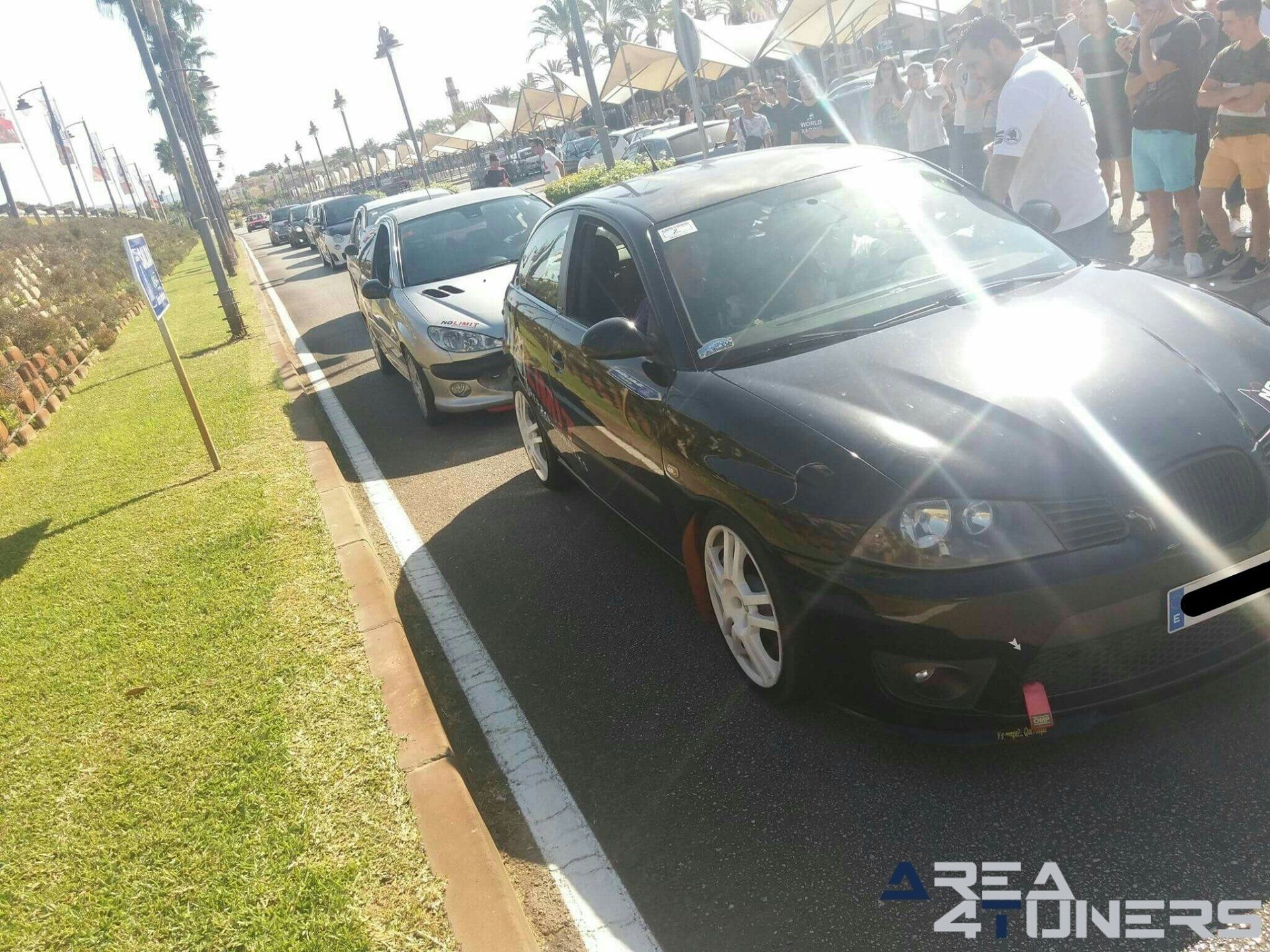 8ª Kdd The World Racing Club
Imagen del reportaje revista Tuning Area4tuners.es, concentración de coches Tuning del año 2017 en Vélez, Málaga, España