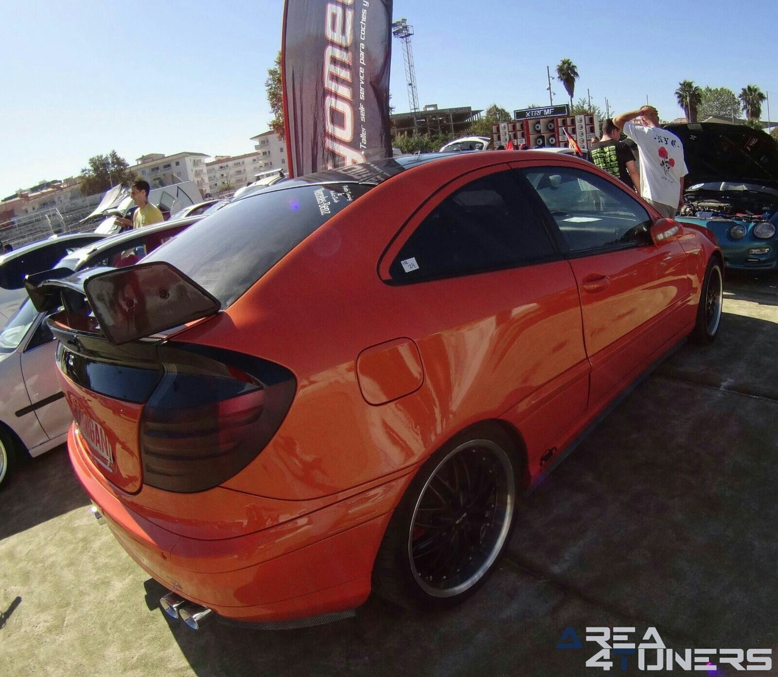Blanes Motor Days 2k17
Imagen del reportaje revista Tuning Area4tuners.es, concentración de coches Tuning del año 2017 en Blanes, Gerona, España