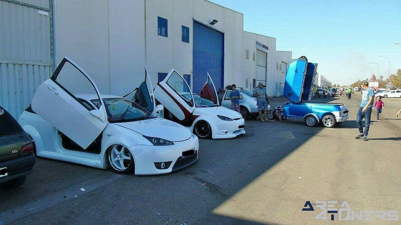 2ª Concentración Tuning Talavera La Real
Imagen del reportaje revista Tuning Area4tuners.es, concentración de coches Tuning del año 2017 en Talavera La Real, Cáceres, España