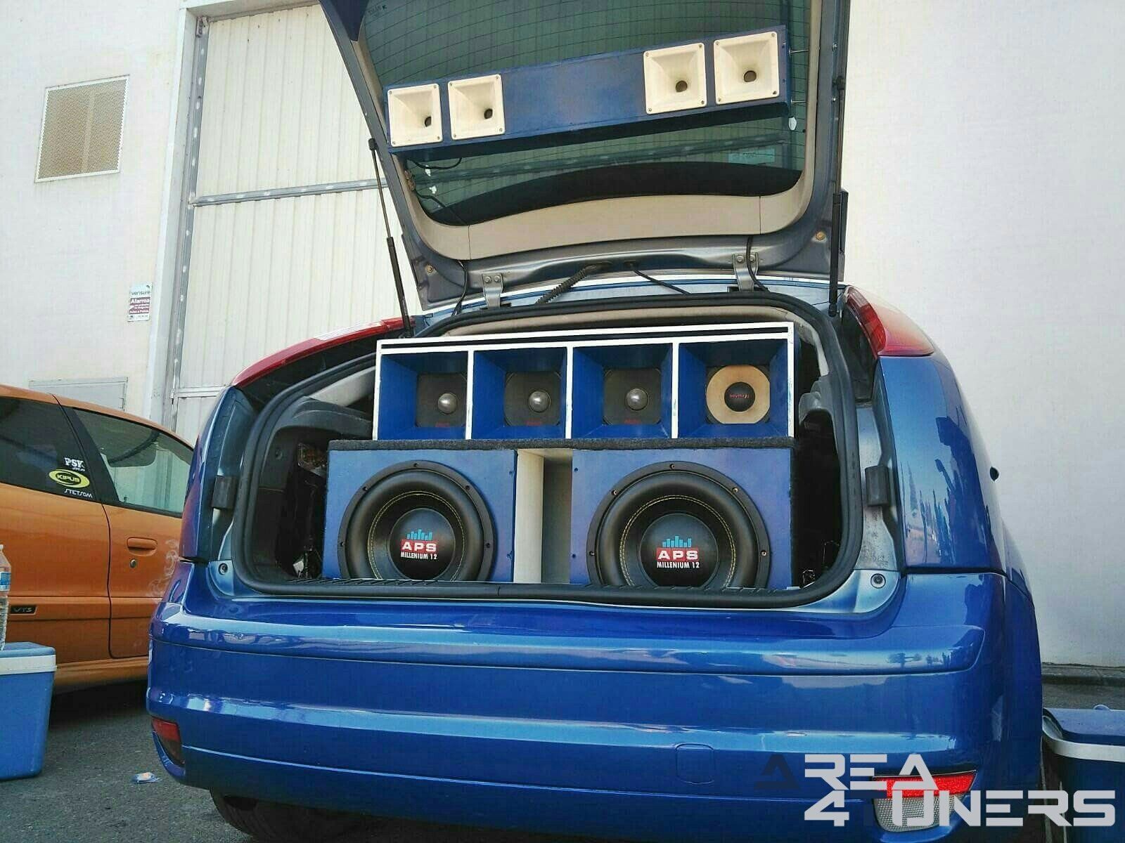 2ª Concentración Tuning Talavera La Real
Imagen del reportaje revista Tuning Area4tuners.es, concentración de coches Tuning del año 2017 en Talavera La Real, Cáceres, España