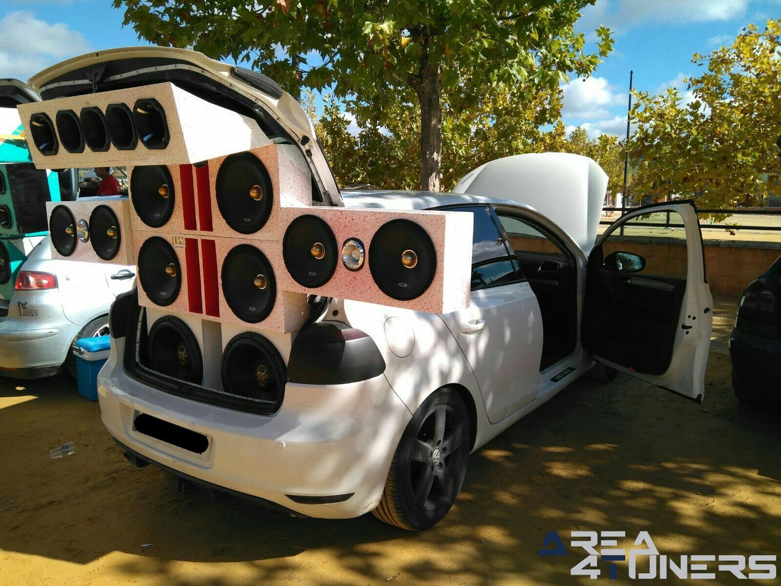 1er Roca Tuning
Imagen del reportaje revista Tuning Area4tuners.es, concentración de coches Tuning del año 2017 en Setenil De Las Bodegas, Cádiz, España