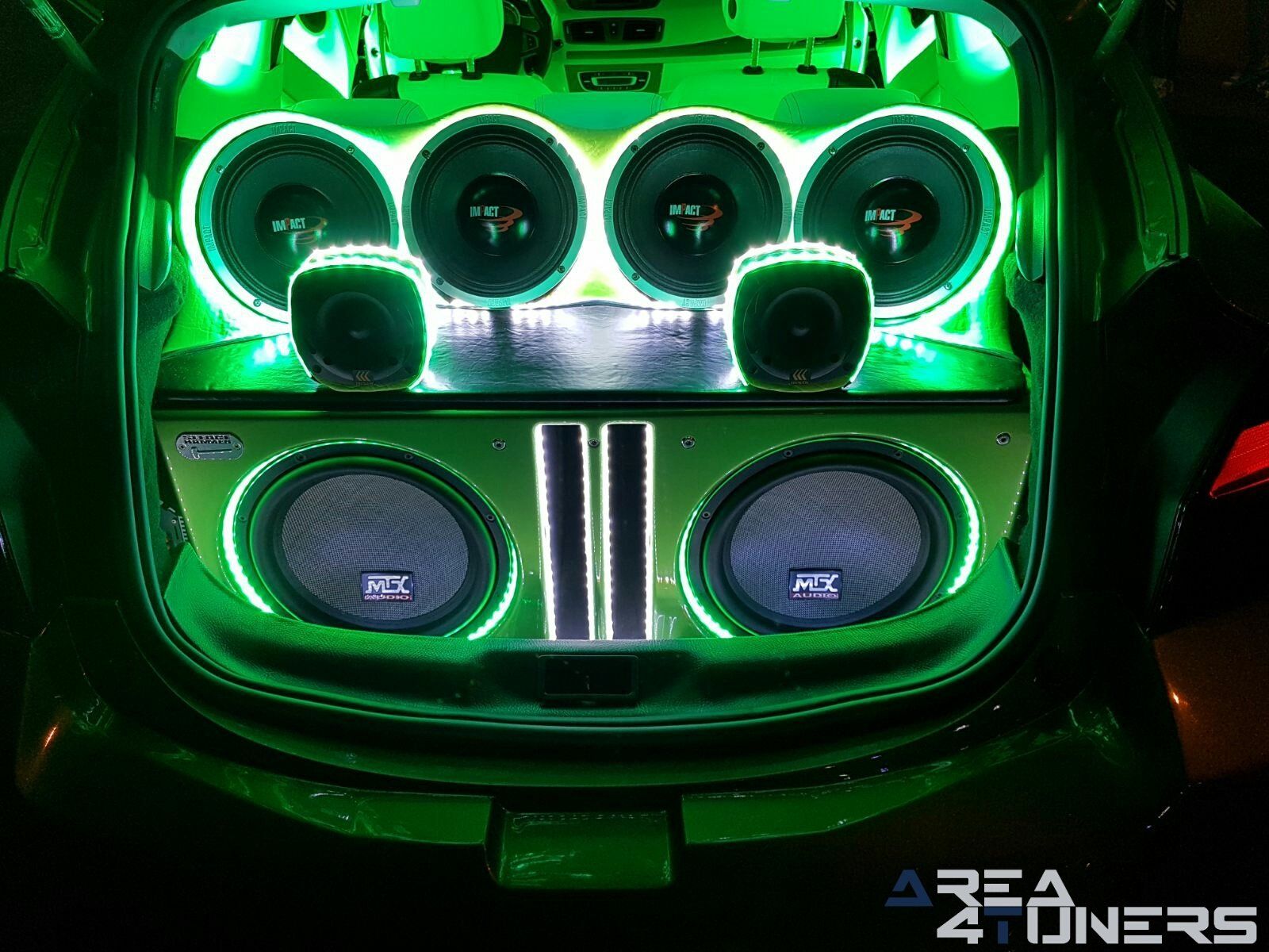 4ª Concentración Tuning Utrera
Imagen del reportaje revista Tuning Area4tuners.es, concentración de coches Tuning del año 2017 en Utrera, Sevilla, España