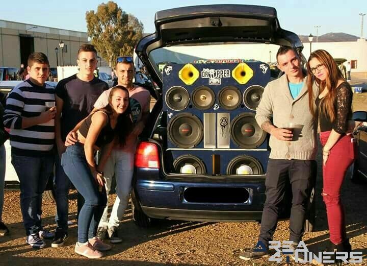 1ª Concentración Tuning Agudo
Imagen del reportaje revista Tuning Area4tuners.es, concentración de coches Tuning del año 2017 en Agudo, Ciudad Real, España