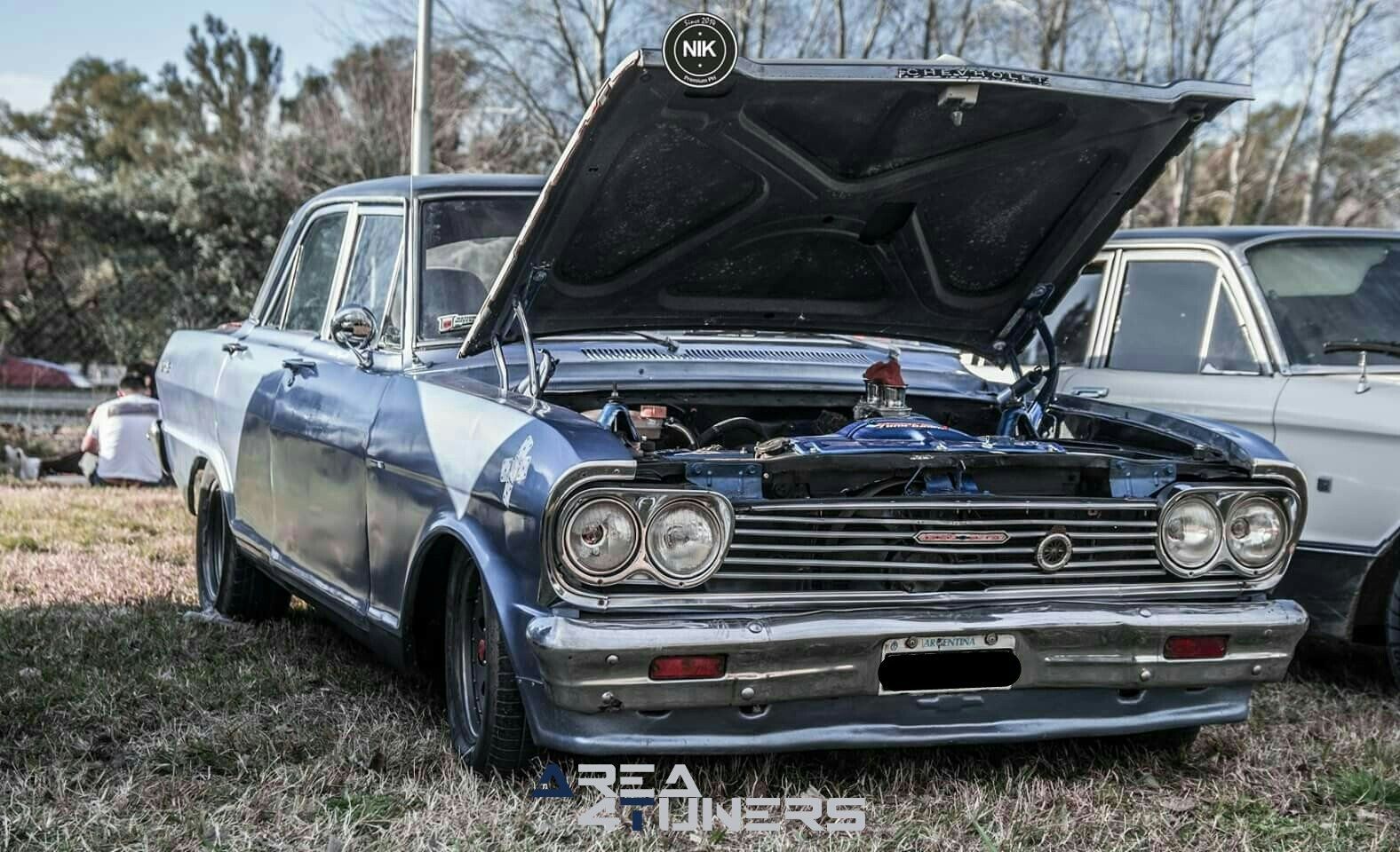 Robustos Y Bajitos, Todo Por Alay