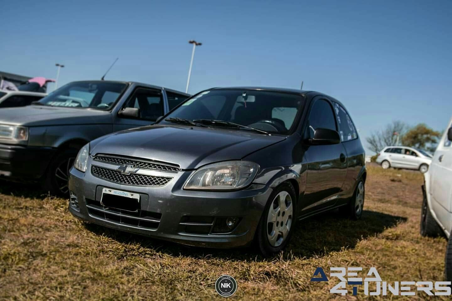 Elegance Fino, Todos Por Sandino