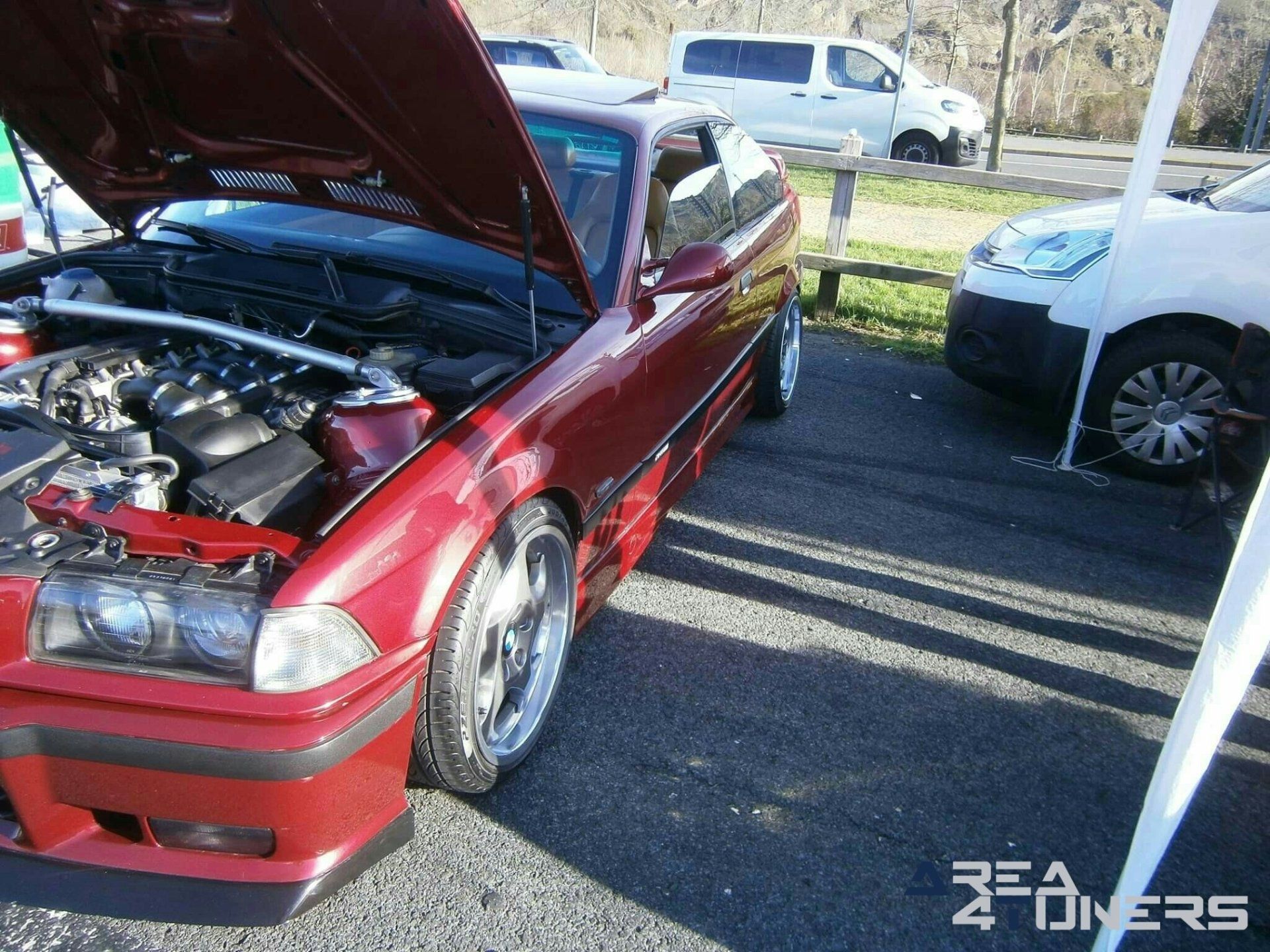 Kdd Tuning La Arboleda
Imagen del reportaje revista Tuning Area4tuners.es, concentración de coches Tuning del año 2019 en La Arboleda, Vizcaya, España