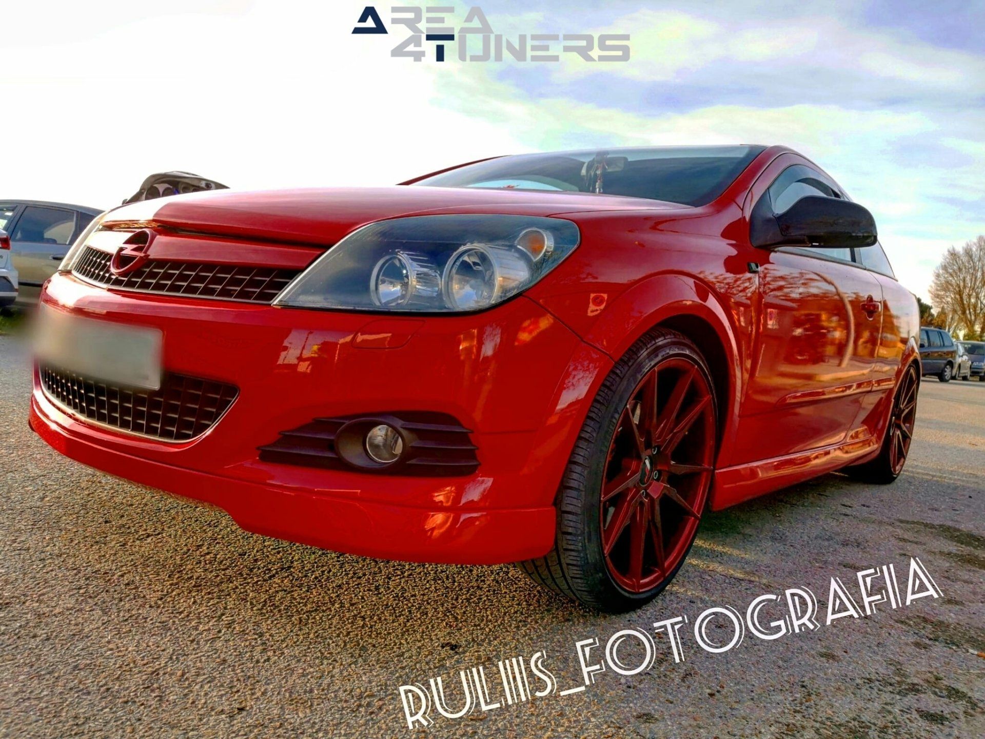 1ª Kdd Benéfica Ciempozuelos
Imagen del reportaje revista Tuning Area4tuners.es, concentración de coches Tuning del año 2019 en Mora Ciempozuelos, Madrid, España