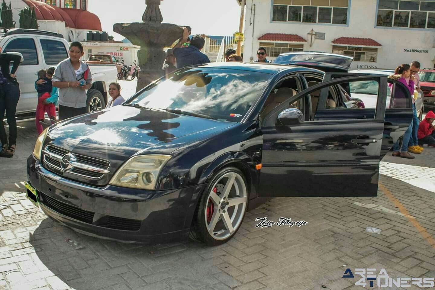 1er Aniversario Theodore Exotic Car Club