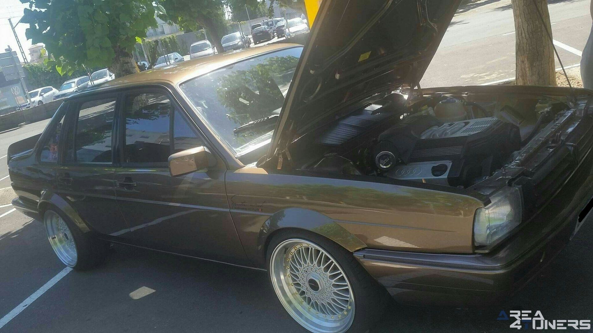 16ª Concentración Tuning Vag Calafell
Imagen del reportaje revista Tuning Area4tuners.es, concentración de coches Tuning del año 2017 en Calafell, Tarragona, España