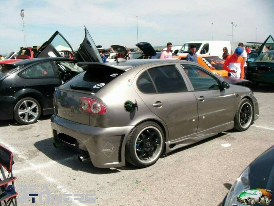 7ª Concentración Tuning Azuaga
Imagen del reportaje revista Tuning Area4tuners.es, concentración de coches Tuning del año 2015 en Azuaga, Badajoz, España