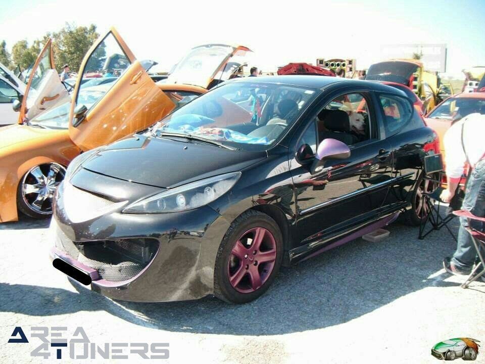 7ª Concentración Tuning Azuaga
Imagen del reportaje revista Tuning Area4tuners.es, concentración de coches Tuning del año 2015 en Azuaga, Badajoz, España