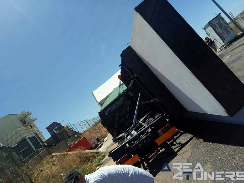 2º Tuning Show Internacional Arroyo San Serván
Imagen del reportaje revista Tuning Area4tuners.es, concentración de coches Tuning del año 2017 en Arroyo San Serván, Lérida, España