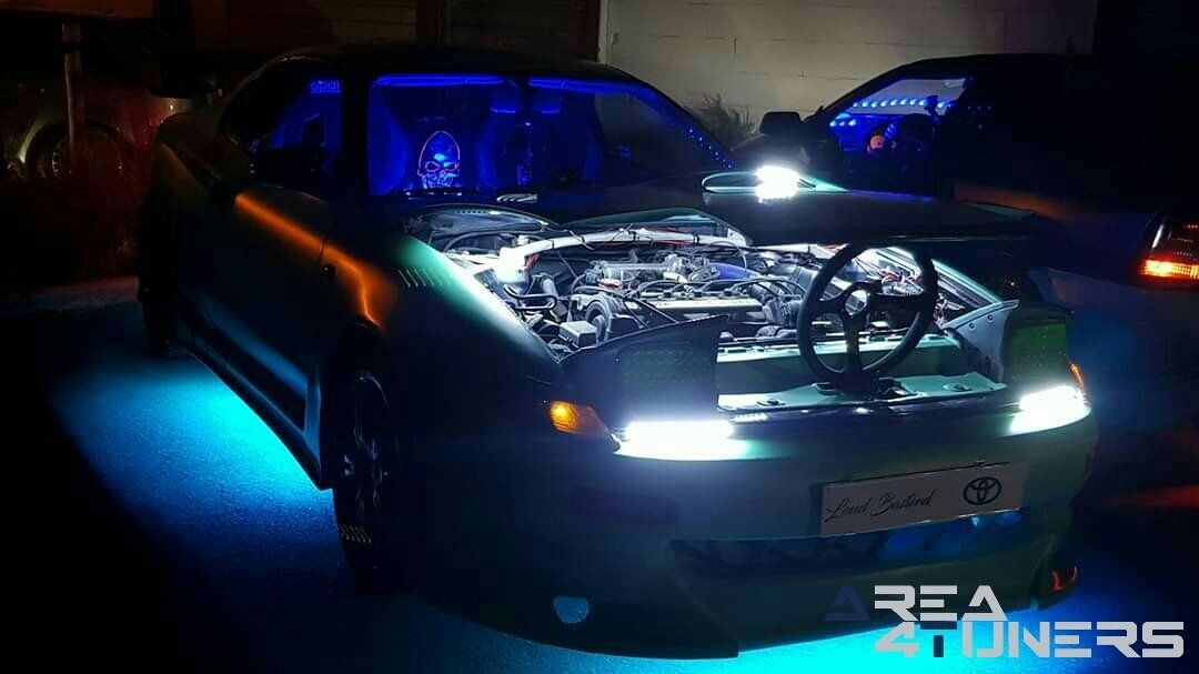 United Projects Halloween Night19
Imagen del reportaje de la revista Tuning Area4tuners.es, de la
concentración de coches Tuning del año 2019 en Brujas Bélgica