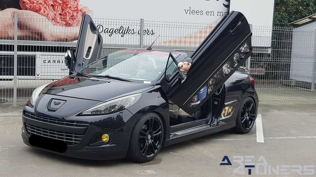 Up Grade 3 Car Season Finale 19
Imagen del reportaje de la revista Tuning Area4tuners.es, de la
concentración de coches Tuning del año 2019 en Aalter Bélgica