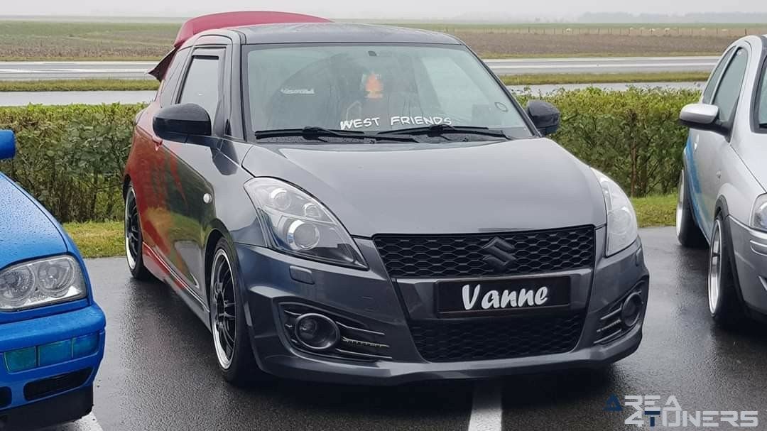 Car Fanatics By Petrol Brothers
Imagen del reportaje de la revista Tuning Area4tuners.es, de la
concentración de coches Tuning del año 2019 en Ostende Bélgica