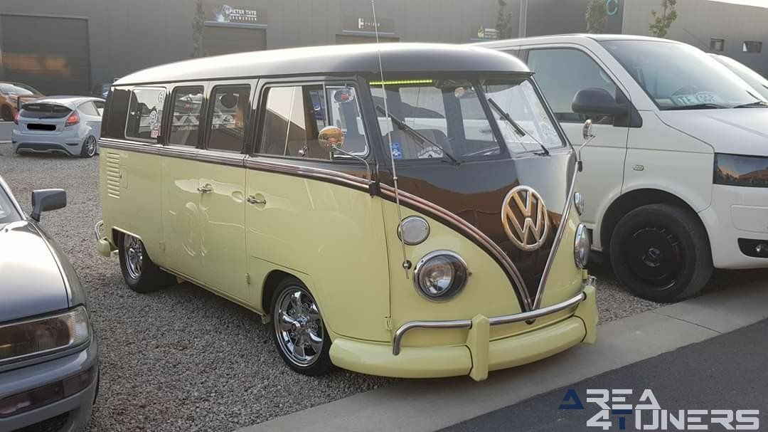 Magic Tuning Team 10th Birthday Edition
Imagen del reportaje de la revista Tuning Area4tuners.es, de la
concentración de coches Tuning del año 2019 en Corbeillestraat Bélgica