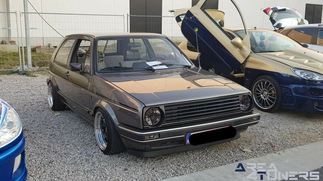 Magic Tuning Team 10th Birthday Edition
Imagen del reportaje de la revista Tuning Area4tuners.es, de la
concentración de coches Tuning del año 2019 en Corbeillestraat Bélgica