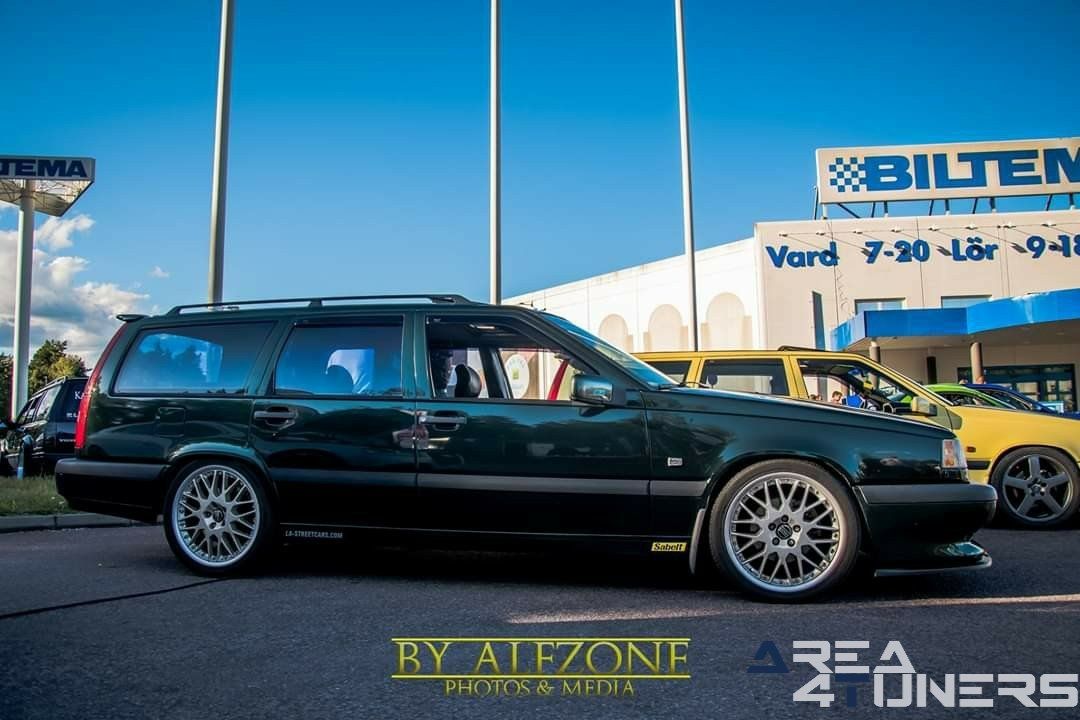 Ksr Midsommattläff
Imagen del reportaje de la revista Tuning Area4tuners.es, de la
concentración de coches Tuning del año 2019 en Karlstad Suecia