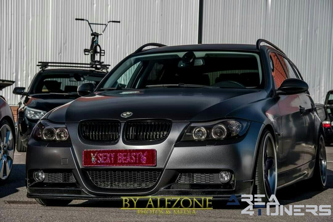 Scumball Parking Only Linköping
Imagen del reportaje de la revista Tuning Area4tuners.es, de la
concentración de coches Tuning del año 2020 en Linköping Suecia