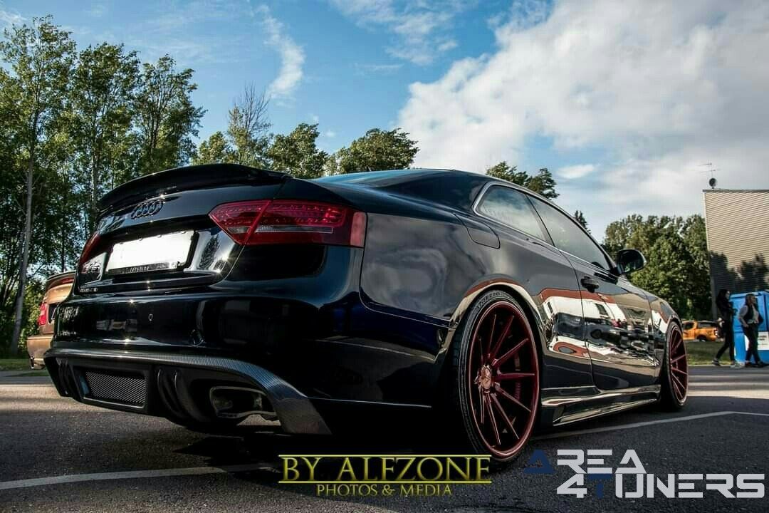 Scumball Parking Only Linköping
Imagen del reportaje de la revista Tuning Area4tuners.es, de la
concentración de coches Tuning del año 2020 en Linköping Suecia