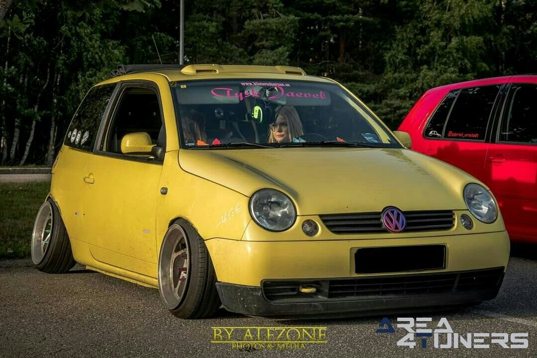 Team Carmeet Vastmaland
Imagen del reportaje de la revista Tuning Area4tuners.es, de la
concentración de coches Tuning del año 2020 en Västeras Suecia