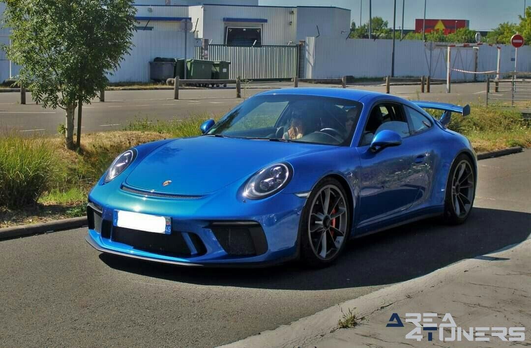 Passion 45
Imagen del reportaje de la revista Tuning Area4tuners.es, de la
concentración de coches Tuning del año 2020 en Fleury Les Aubrais