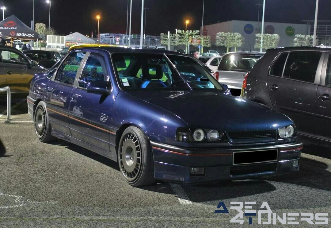 Team Static Sur
Imagen del reportaje de la revista Tuning Area4tuners.es, de la
concentración de coches Tuning del año 2020 en Romilly Sud Seine Francia