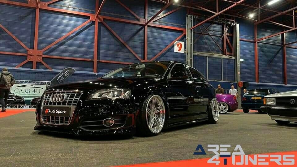 Racing Expo 2020
Imagen del reportaje de la revista Tuning Area4tuners.es, de la
concentración de coches Tuning del año 2020 en Leeuwarden Holanda