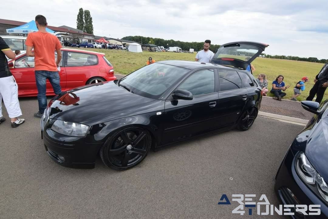 Irresistible Car 52
Imagen del reportaje de la revista Tuning Area4tuners.es, de la
concentración de coches Tuning del año 2020 enMontigny Le Roi Francia