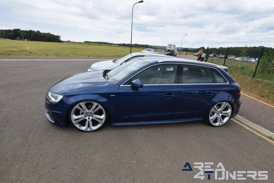 Irresistible Car 52
Imagen del reportaje de la revista Tuning Area4tuners.es, de la
concentración de coches Tuning del año 2020 enMontigny Le Roi Francia