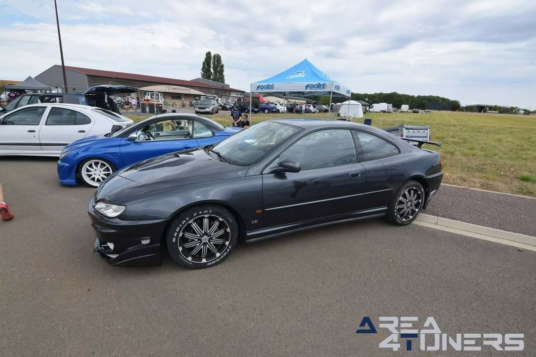 Irresistible Car 52
Imagen del reportaje de la revista Tuning Area4tuners.es, de la
concentración de coches Tuning del año 2020 enMontigny Le Roi Francia