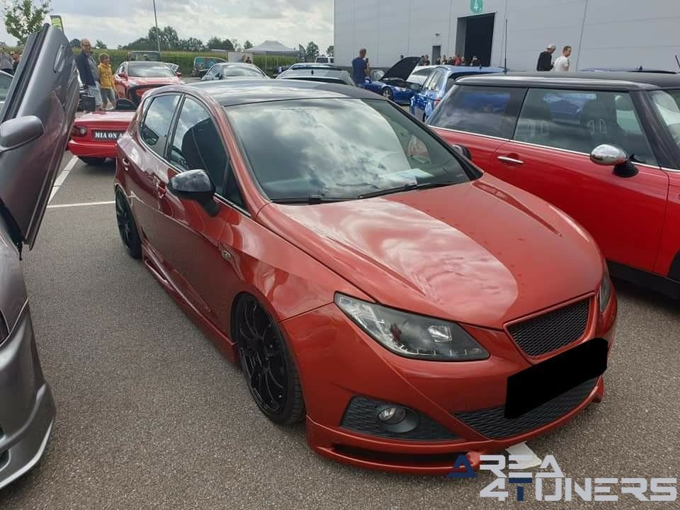 Gr8 2020
Imagen del reportaje de la revista Tuning Area4tuners.es, de la
concentración de coches Tuning del año 2020 en Breda Holanda