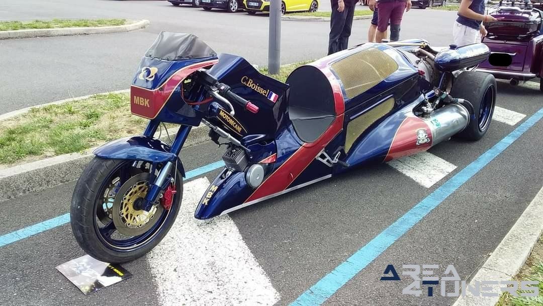 Prelude El Annee
Imagen del reportaje de la revista Tuning Area4tuners.es, de la
concentración de coches Tuning del año 2020 en Bourges Francia