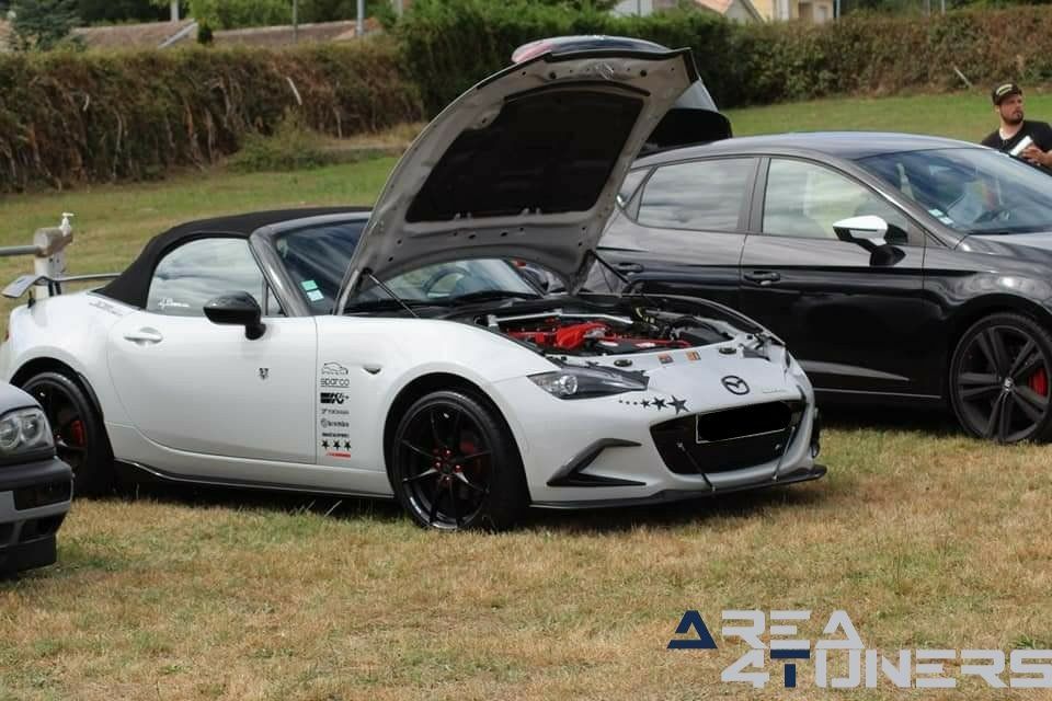 Fbi 2020
Imagen del reportaje de la revista Tuning Area4tuners.es, de la
concentración de coches Tuning del año 2020 en Marcenais Francia