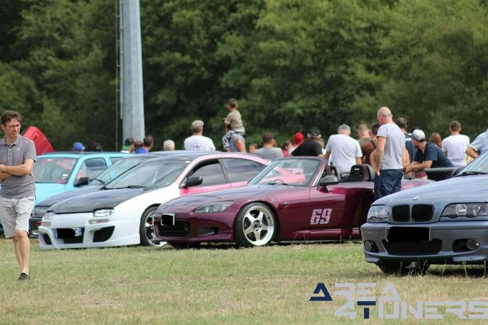 Fbi 2020
Imagen del reportaje de la revista Tuning Area4tuners.es, de la
concentración de coches Tuning del año 2020 en Marcenais Francia