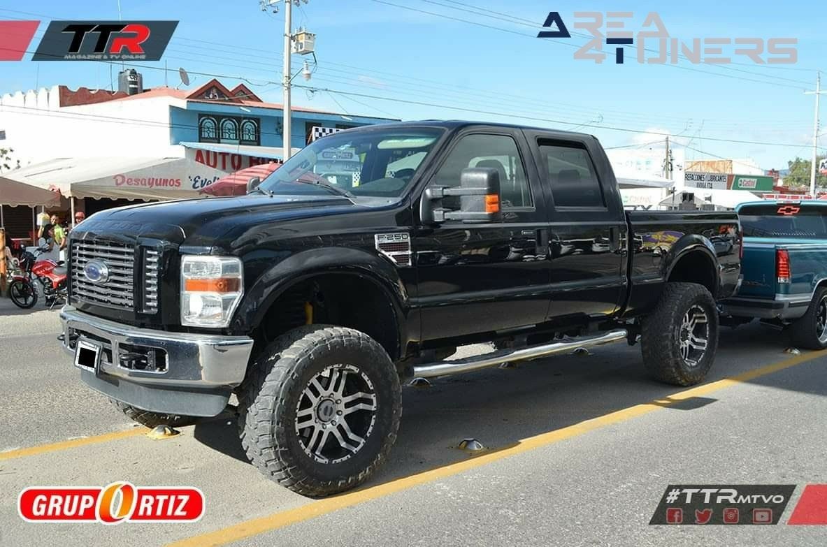 Exhibición Grupo Ortiz