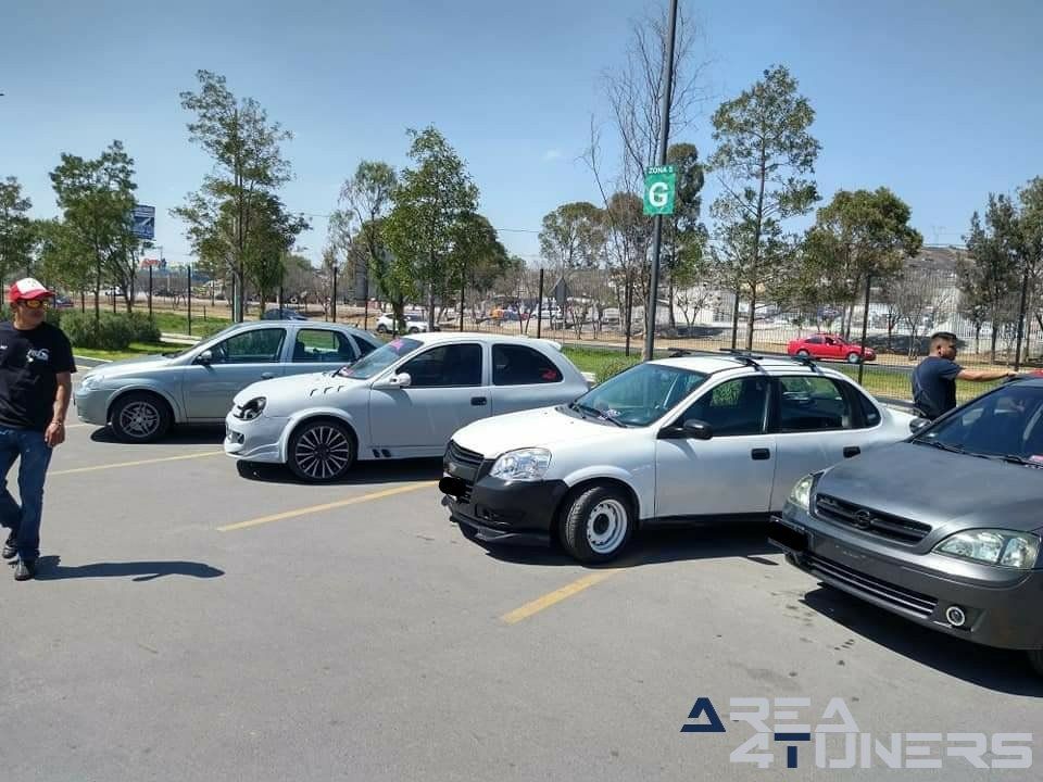 Meet Tokio Racing Team