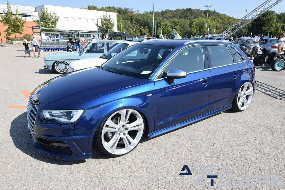 Low Life Style 2020
Imagen del reportaje de la revista Tuning Area4tuners.es, de la
concentración de coches Tuning del año 2020 en Chaumont Francia