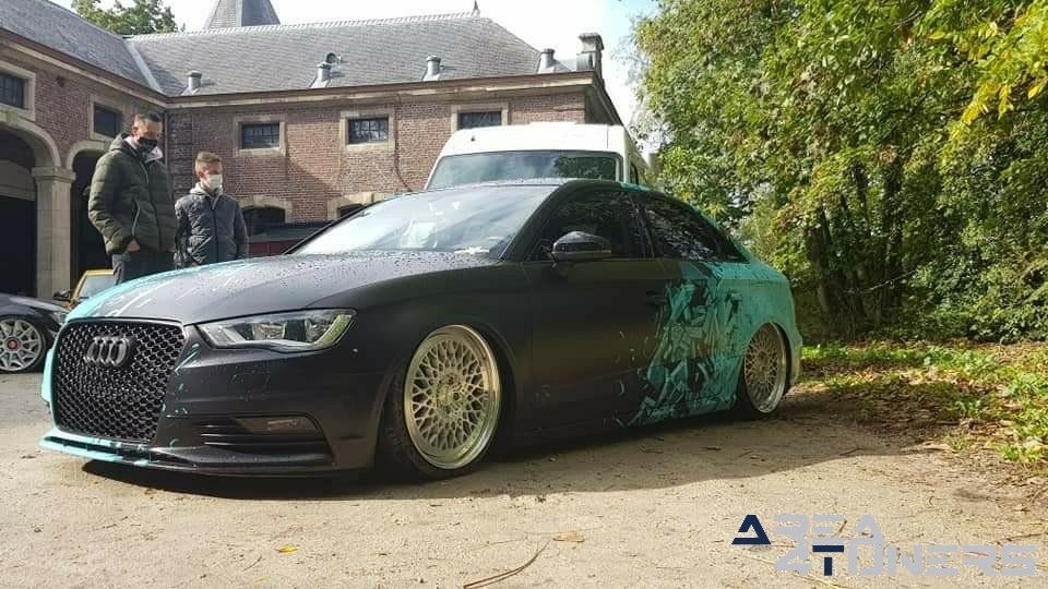 Loop And Drop 5
Imagen del reportaje de la revista Tuning Area4tuners.es, de la
concentración de coches Tuning del año 2020 en Aalter Bélgica