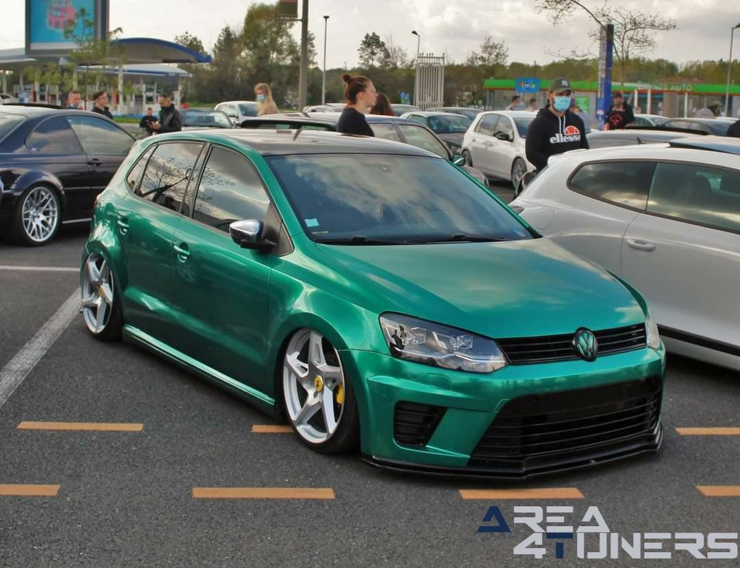 Rasso Low Car Street
Imagen del reportaje de la revista Tuning Area4tuners.es, de la
concentración de coches Tuning del año 2020 en Claye Souilly Francia