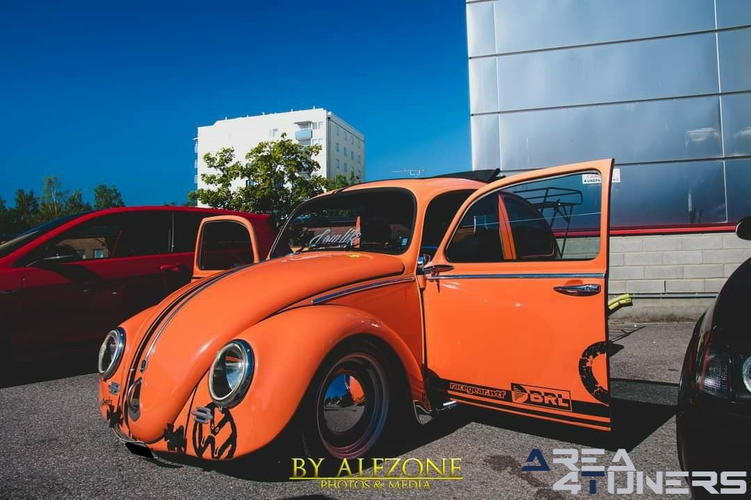 Carfamilyswe Gellerasen
Imagen del reportaje de la revista Tuning Area4tuners.es, de la concentración de coches Tuning del año 2021 en Gellerasen, Suecia