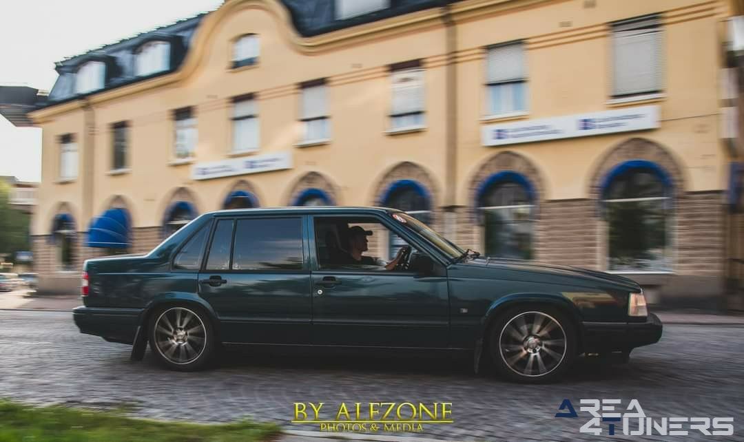 Cruising Karlskoga 2021
Imagen del reportaje de la revista Tuning Area4tuners.es, de la concentración de coches Tuning del año 2021 en Karlskoga Suecia