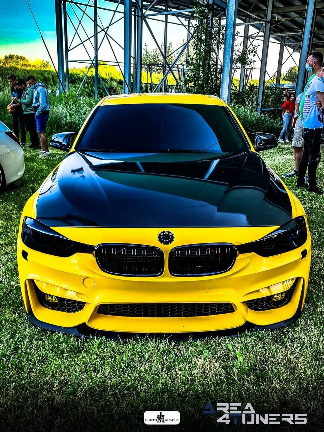 Adventure Tuning Night 5
Imagen del reportaje de la revista Tuning Area4tuners.es, de la concentración de coches Tuning del año 2021 en Komen Bélgica