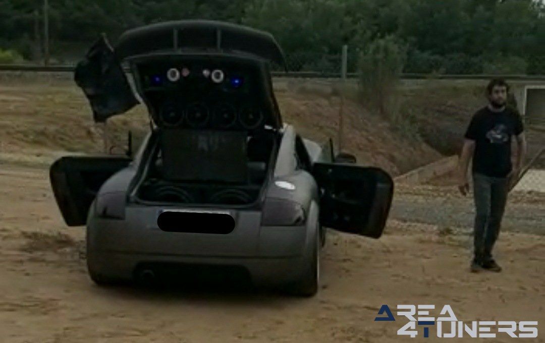 Kdd Tuning Vimbodí
Imagen del reportaje de la revista Tuning Area4tuners.es, de la concentración de coches Tuning del año 2021 en Vimbodí, Tarragona, España