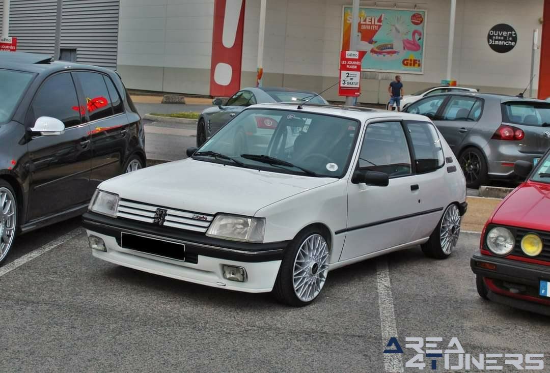 Rasso Team Static 2021
Imagen del reportaje de la revista Tuning Area4tuners.es, de la concentración de coches Tuning del año 2021 en Romilly Sud Seine Francia