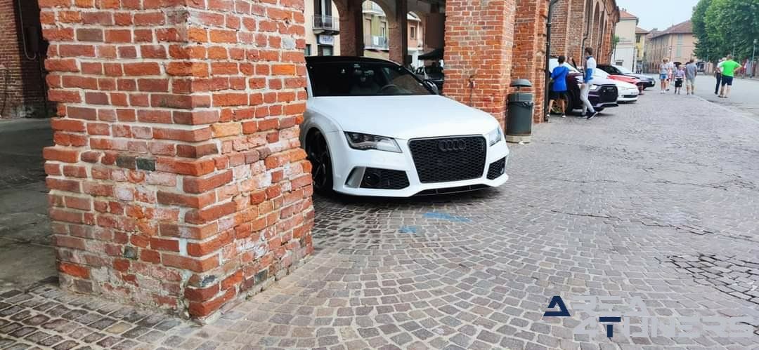 Carma Meeting Cars 2k21
Imagen del reportaje de la revista Tuning Area4tuners.es, de la
concentración de coches Tuning del año 2021 en Carmanogla Italia