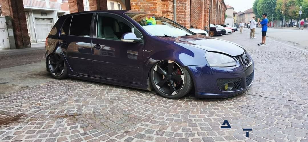 Carma Meeting Cars 2k21
Imagen del reportaje de la revista Tuning Area4tuners.es, de la
concentración de coches Tuning del año 2021 en Carmanogla Italia