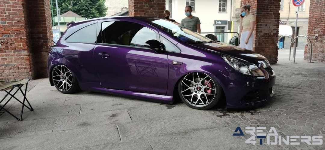 Carma Meeting Cars 2k21
Imagen del reportaje de la revista Tuning Area4tuners.es, de la
concentración de coches Tuning del año 2021 en Carmanogla Italia