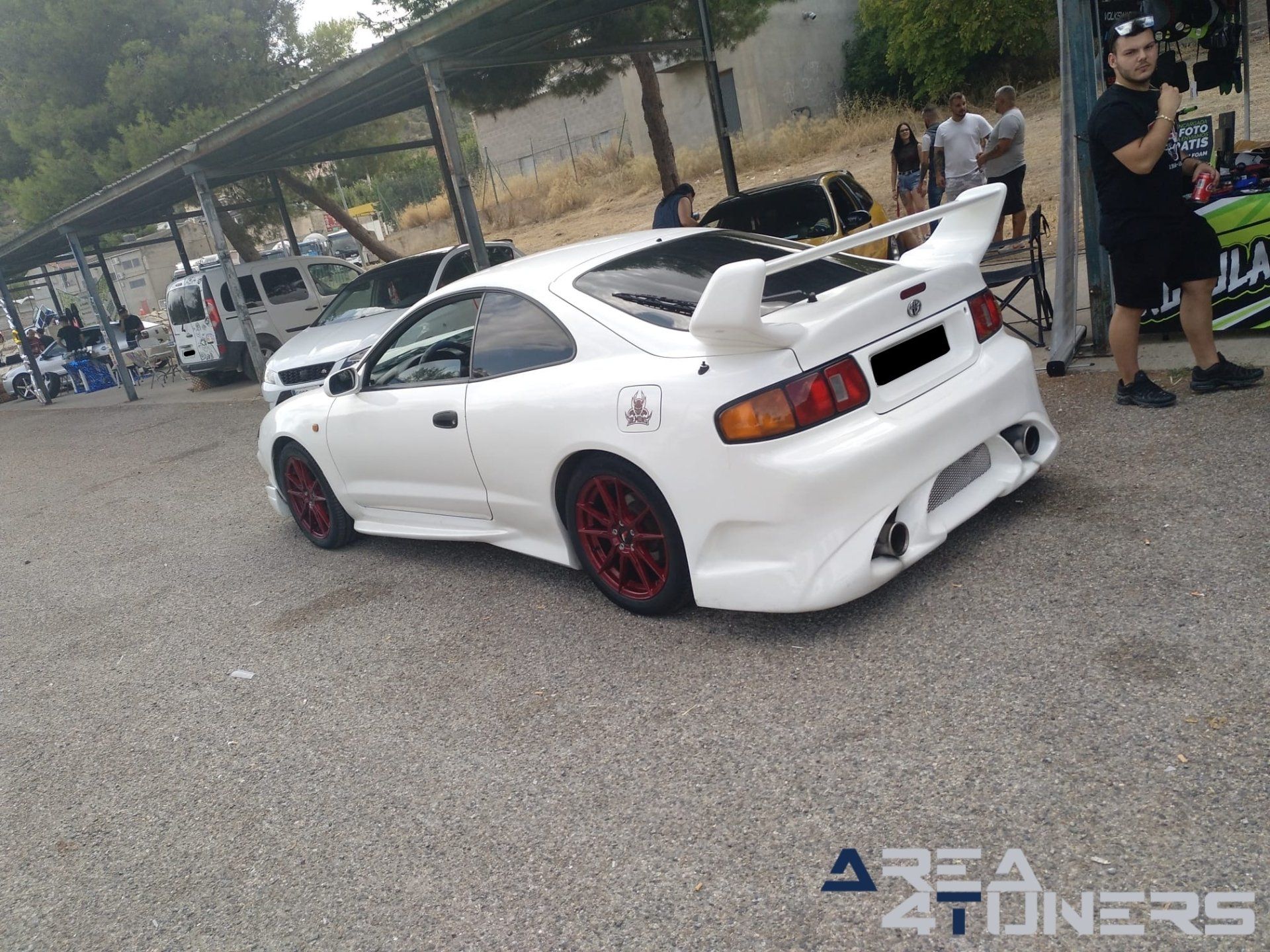 1er Benefic Motor Show Mequinenza
Imagen del reportaje de la revista Tuning Area4tuners.es, de la concentración de coches Tuning del año 2021 en Mequinenza, Zaragoza, España